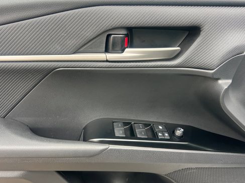 Certified 2025 Toyota Camry SE image 17