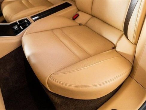 Used 2023 Porsche Panamera 4 Platinum Edition w/ Assistance Package image 34