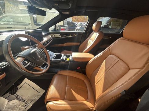 Used 2023 Lincoln Nautilus Black Label w/ Cargo Utility Package image 13