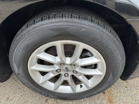 Used 2013 Ford Taurus SE image 26