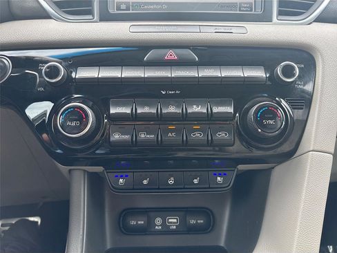 Used 2017 Kia Sportage SX image 17