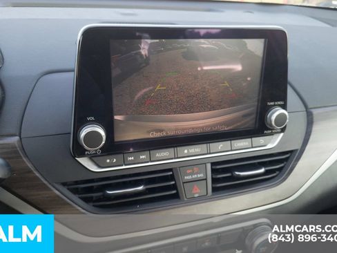 Used 2023 Nissan Altima 2.5 SV FWD image 8