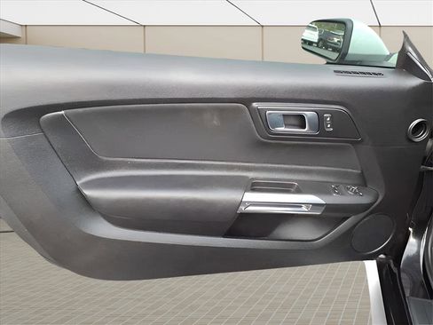 Used 2022 Ford Mustang Coupe image 24