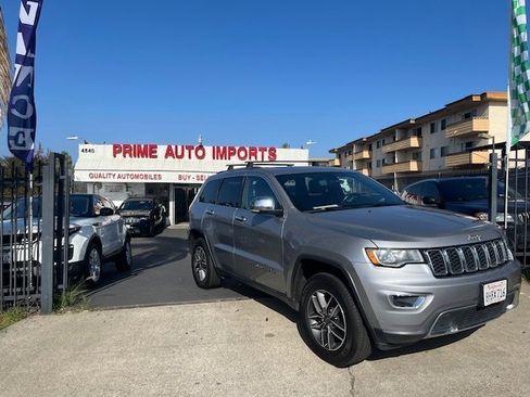 Used 2019 Jeep Grand Cherokee Limited image 1