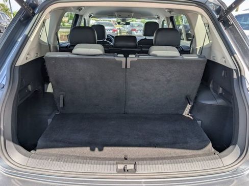 Used 2022 Volkswagen Tiguan SE image 21