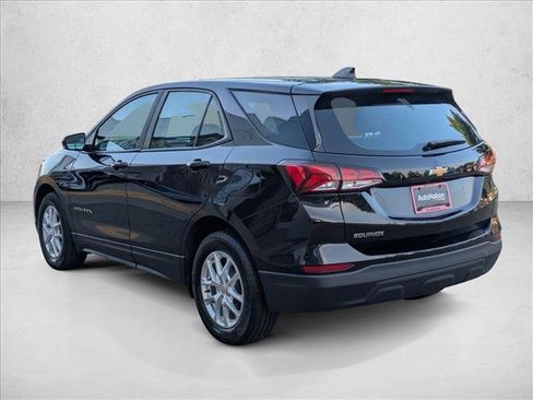 Used 2022 Chevrolet Equinox LS FWD image 8