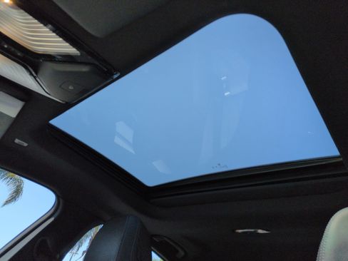 Used 2023 BMW i4 eDrive35 RWD image 28