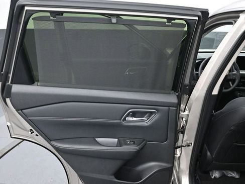 New 2026 Nissan Rogue Platinum image 31