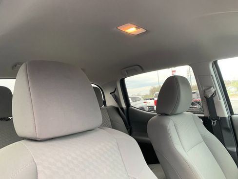 Used 2020 Toyota Tacoma SR AWD/4WD image 19