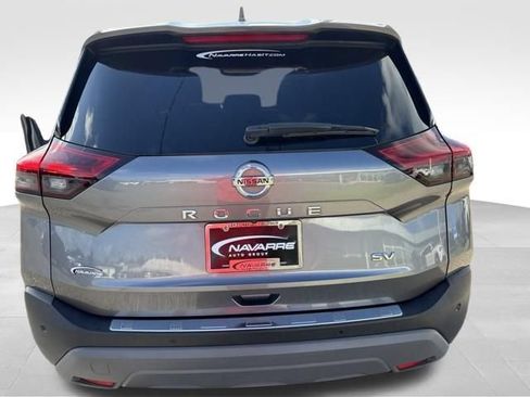 Used 2021 Nissan Rogue SV FWD image 13