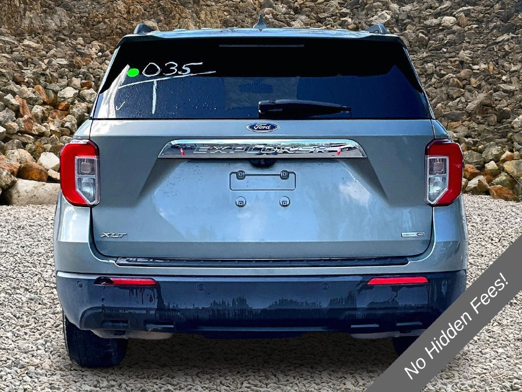 Used 2020 Ford Explorer XLT w/ Comfort Package AWD/4WD image 3