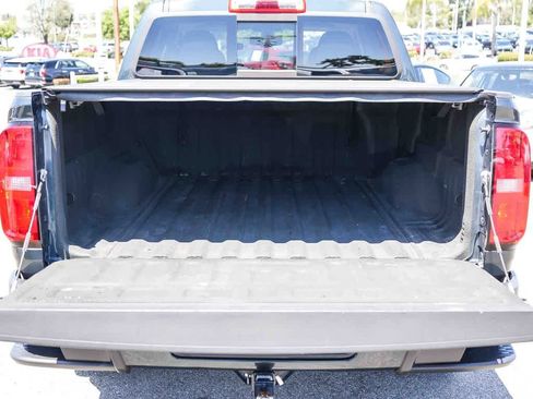 Used 2017 Chevrolet Colorado Z71 AWD/4WD image 24