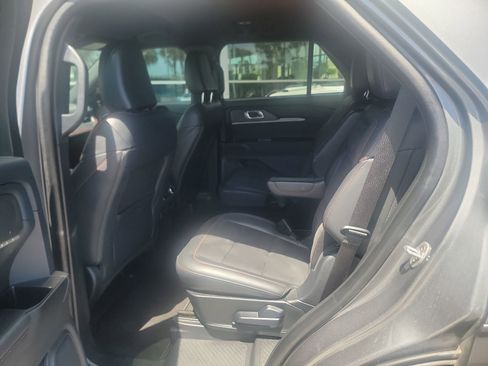 Used 2025 Ford Explorer ST AWD/4WD image 6