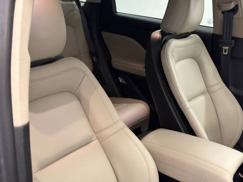 Certified 2025 Lincoln Corsair AWD image 11