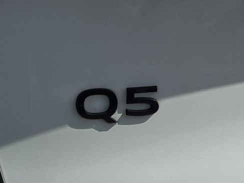 Used 2025 Audi Q5 Premium Plus w/ Premium Plus AWD/4WD image 13