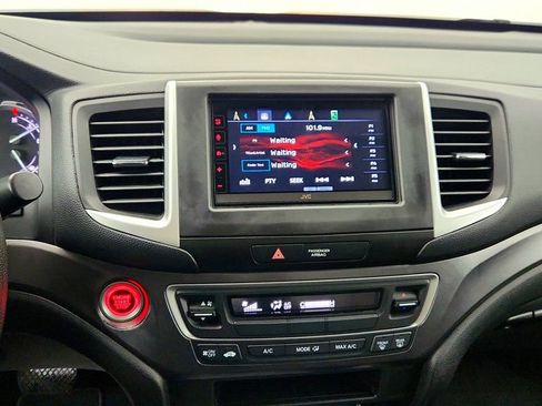 Used 2019 Honda Ridgeline RT image 17