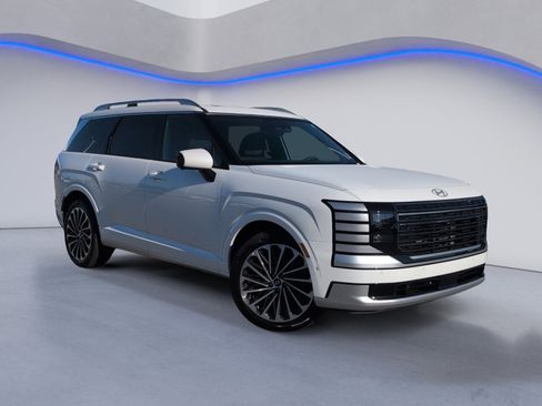 New 2026 Hyundai Palisade Calligraphy FWD image 2
