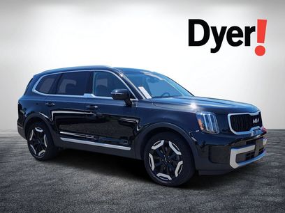 Used 2024 Kia Telluride EX w/ EX Captain's Chair Package