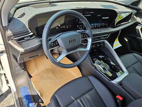 New 2025 Audi Q5 Premium Plus image 9