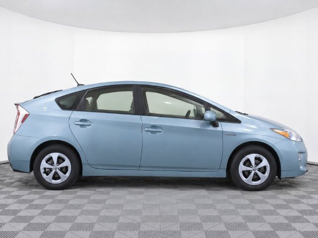 Used 2015 Toyota Prius Three w/ Solar Roof Package FWD image 8