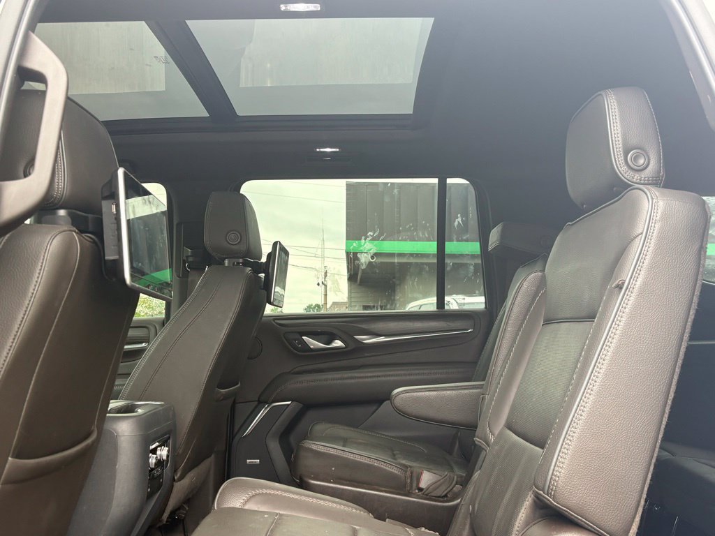 Used 2022 GMC Yukon XL Denali AWD/4WD image 17