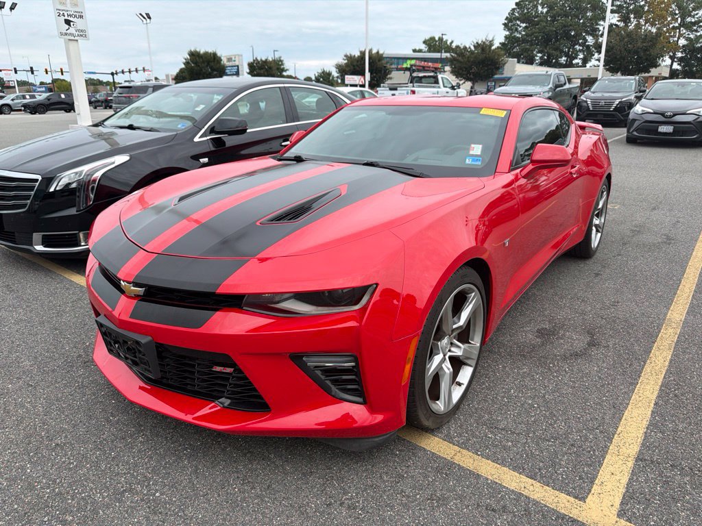 Used 2016 Chevrolet Camaro SS RWD image 2