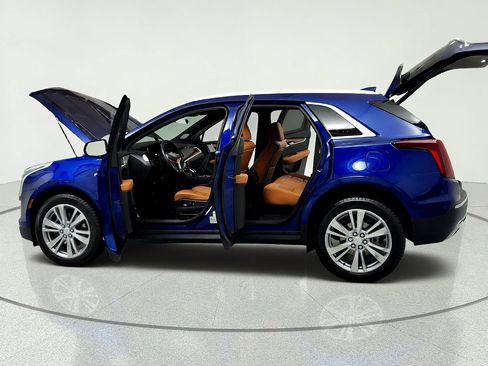 Used 2024 Cadillac XT5 Premium Luxury w/ LPO, Floor Liner Package AWD/4WD image 10