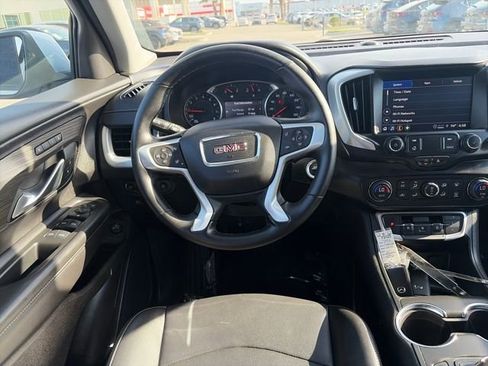 Used 2024 GMC Terrain SLT FWD image 13
