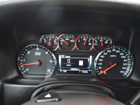 Used 2020 Chevrolet Suburban Premier image 18