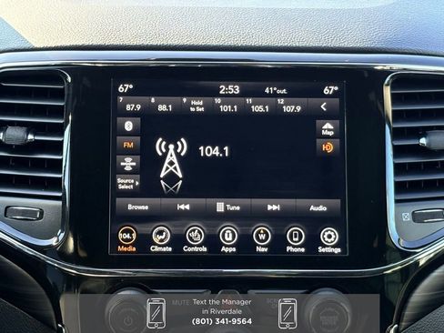 Used 2022 Jeep Grand Cherokee Laredo X image 15