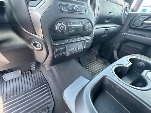Used 2024 Chevrolet Silverado 2500 Custom w/ Custom Convenience Package AWD/4WD image 31