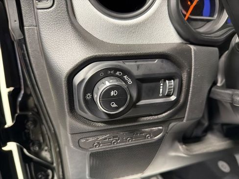 New 2025 Jeep Gladiator Sport image 22