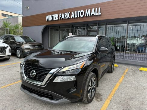 Used 2021 Nissan Rogue SV w/ Premium Package FWD image 1