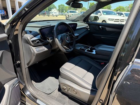 Used 2025 Buick Enclave Preferred FWD image 10