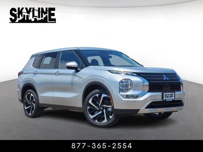 Used 2025 Mitsubishi Outlander SE