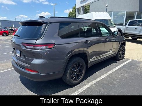 Certified 2025 Jeep Grand Cherokee L Altitude AWD/4WD image 4
