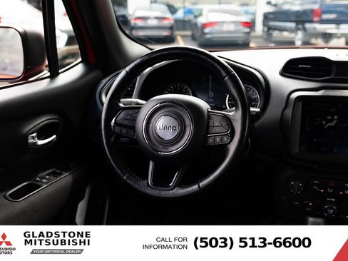 Used 2021 Jeep Renegade Latitude w/ Sun & Sound Group AWD/4WD image 9
