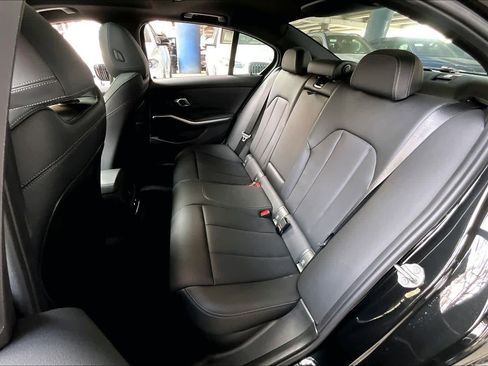 Certified 2025 BMW 330i Sedan image 19