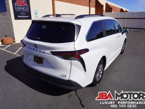 Used 2023 Toyota Sienna XLE image 42
