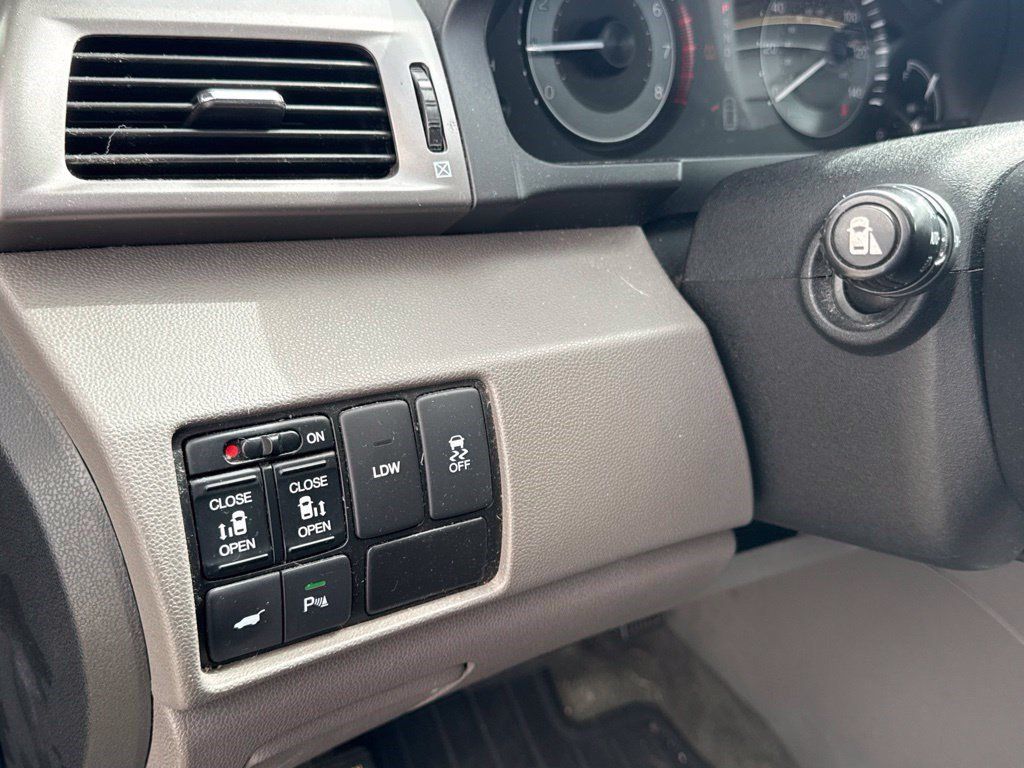 Used 2015 Honda Odyssey Touring image 16