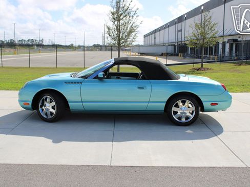 Used 2002 Ford Thunderbird image 35