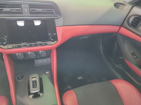 Used 2024 Nissan Z Performance w/ Floor Mat Package RWD image 15