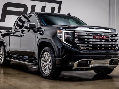 Used 2024 GMC Sierra 1500 Denali w/ Technology Package AWD/4WD image 27