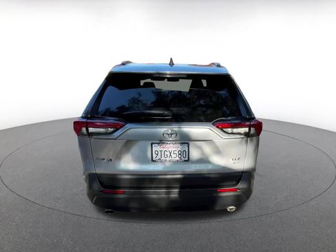 Used 2025 Toyota RAV4 XLE image 12