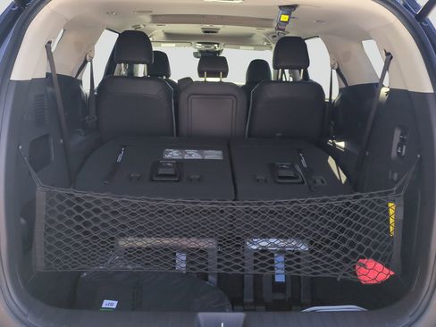 New 2026 Kia Carnival SX w/ SX Dark Edition Package FWD image 13