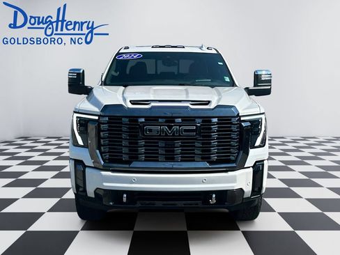 Used 2024 GMC Sierra 2500 Denali Ultimate AWD/4WD image 8