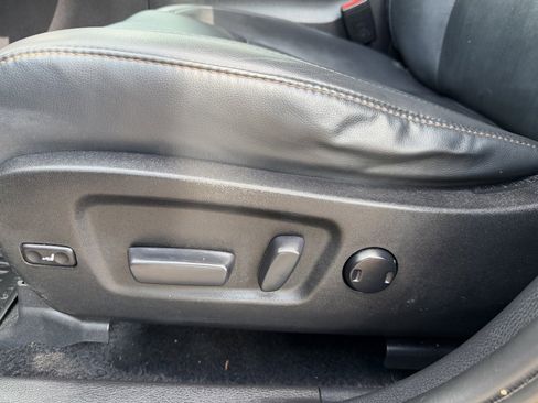 Used 2019 Toyota Highlander XLE image 21