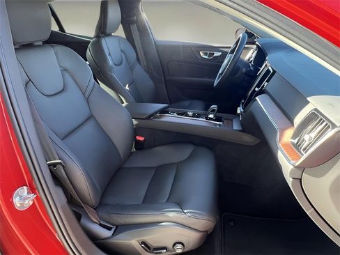 Used 2024 Volvo S60 B5 Plus w/ Climate Package image 18