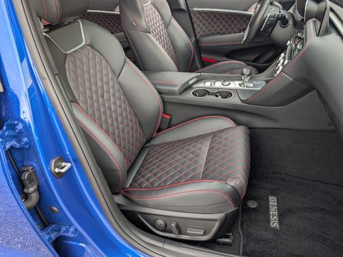 Used 2023 Genesis G70 2.0T w/ Sport Prestige Package RWD image 21