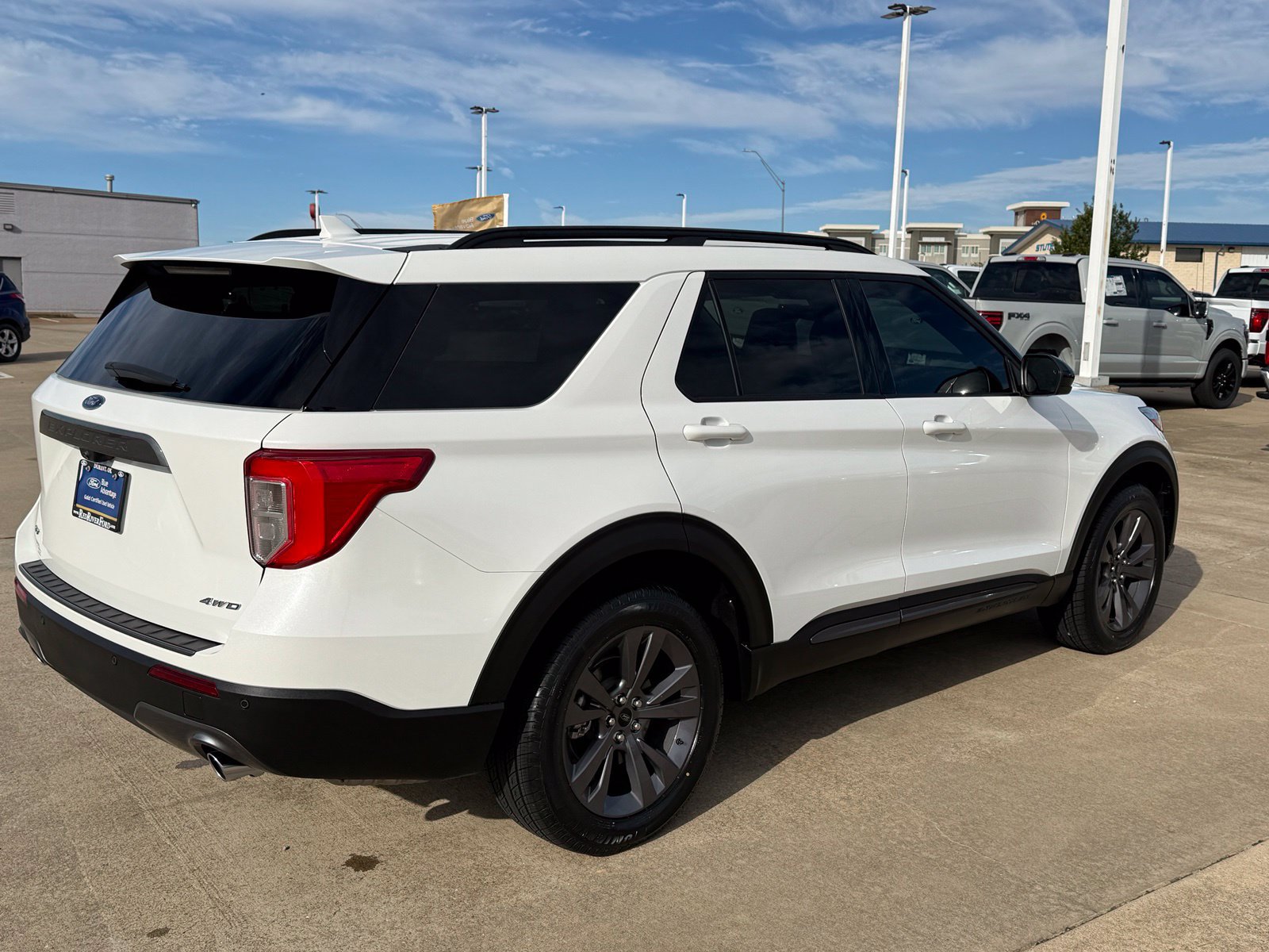 Certified 2024 Ford Explorer XLT w/ Equipment Group 202A AWD/4WD image 5